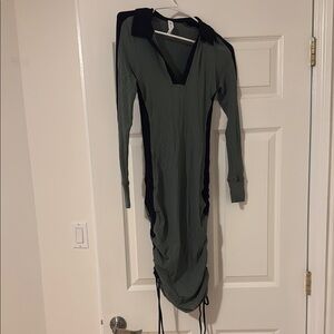 Chic Two-Tone Women's Midi Dress